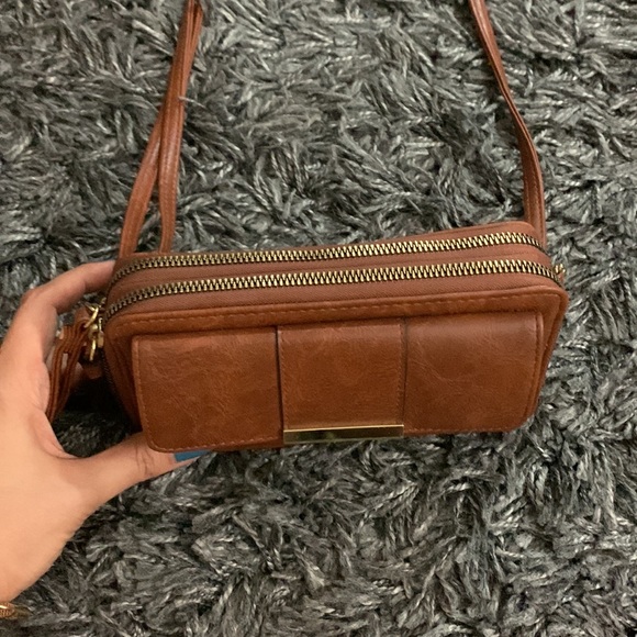 Never worn wallet on strap, - Picture 5 of 7